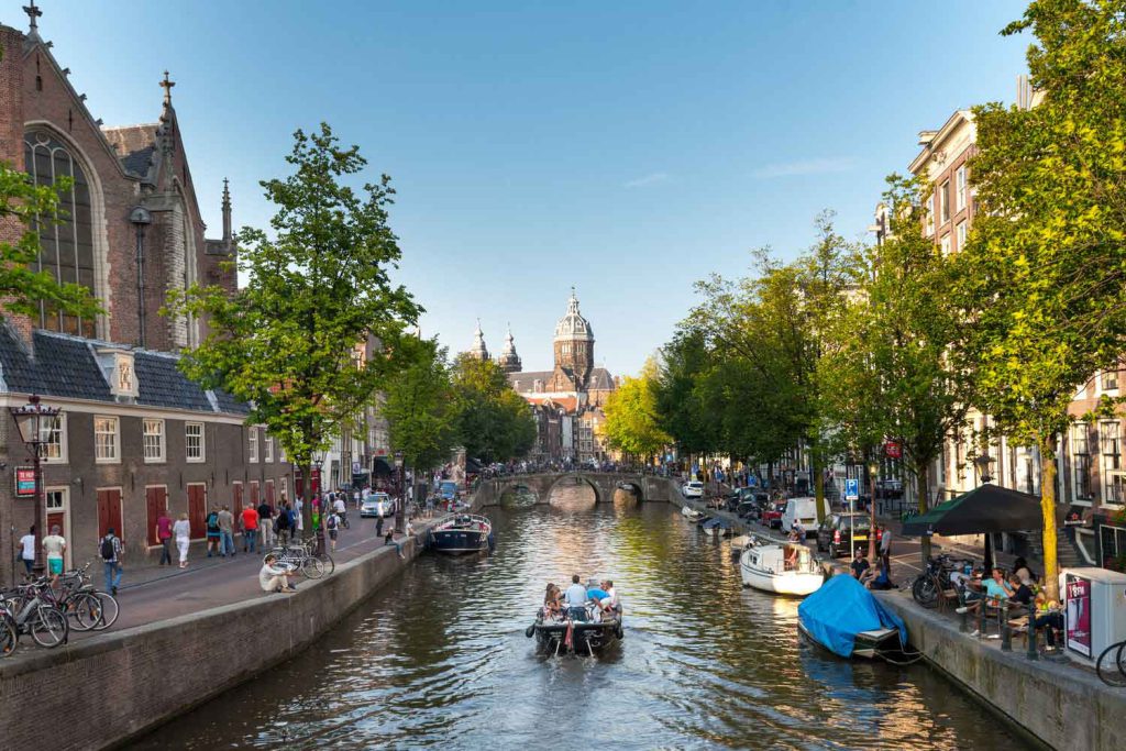 هرچه درباره کانال‌های آبی آمستردام باید بدانید