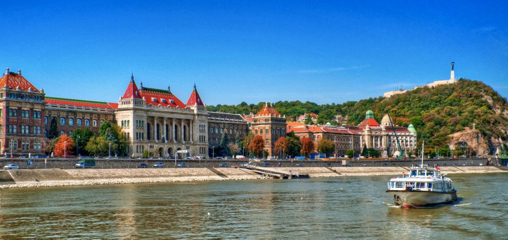 دانشگاه بوداپست