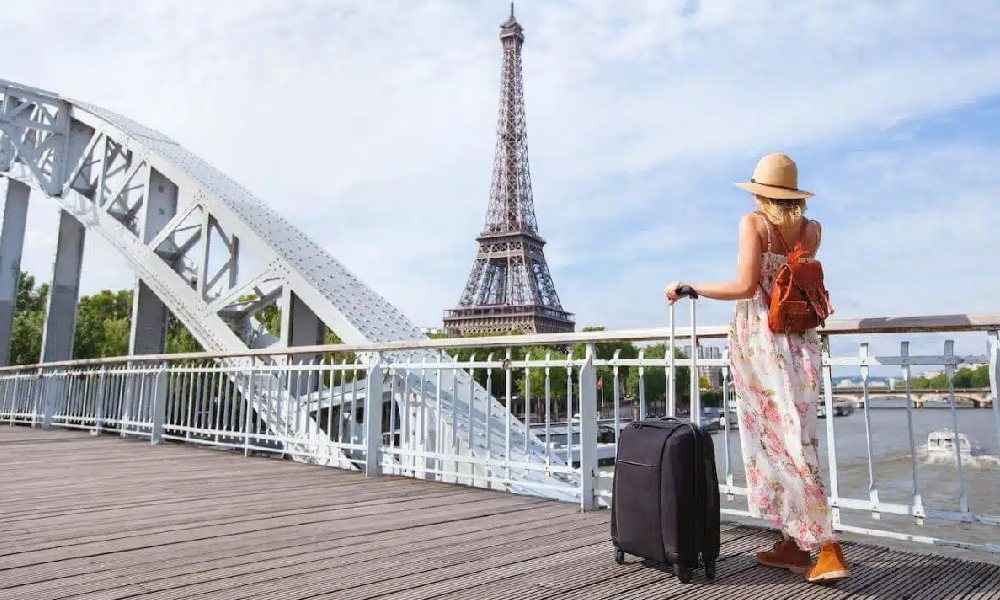 از برج ایفل تا کوچههای عاشقانه پاریس؛ فرانسه شما را میخواند