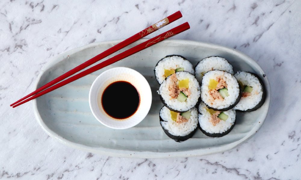 سوشی (Sushi)؛ سفری به قلب طعم‌های خالص ژاپن