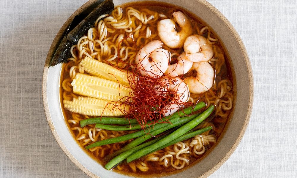 رامن (Ramen)؛ تردی لطیف و سبک در یک لقمه