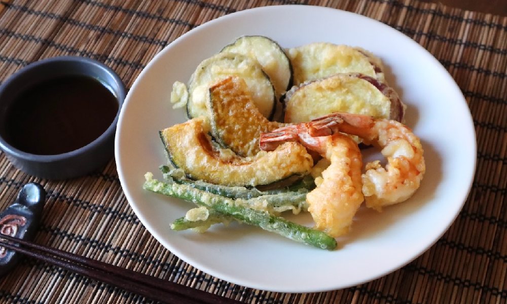 تمپورا (Tempura)؛ ساده‌ترین لقمهٔ محبوب ژاپنی