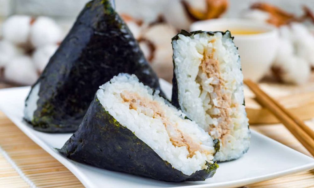 اونگیری (Onigiri)؛ آیین آرامش در یک فنجان ماتچا