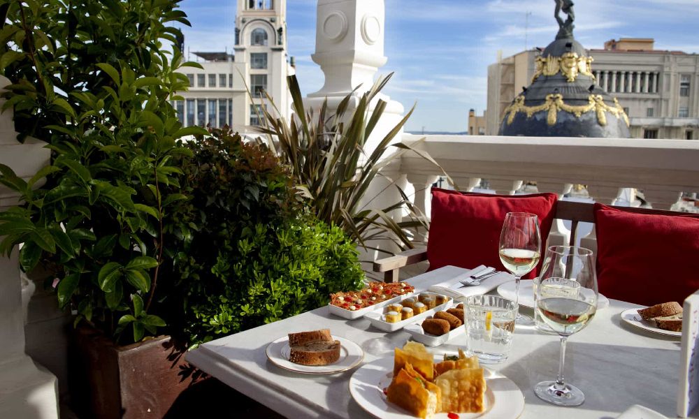 هزینه سفر به اسپانیا و صرف غذا