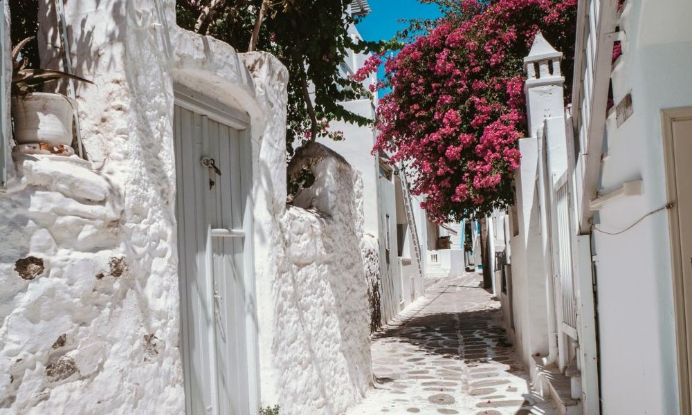 تفاوت سانتورینی و میکونوس؛ سواحل کدام جزیره بهتر است؟